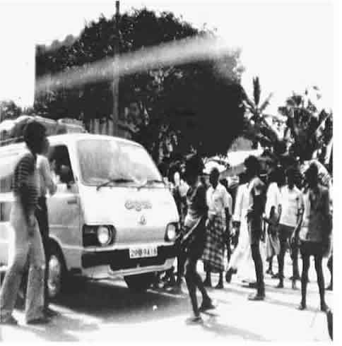 Anti Tamil mob stopping cars to look for Tamils July 26 1983 Colombo Sri Lanka Black July pogrom