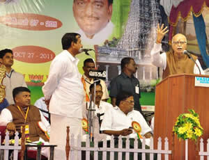 BJP leader L.K. Advani addressing a public meeting as part of his 38-day ‘Jan Chetna Yatra’ in Madurai on Thursday. Photo: S. James