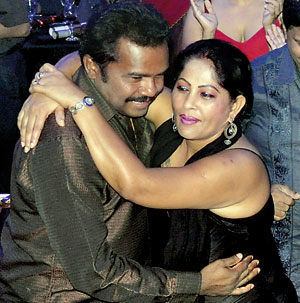 http://sundaytimes.lk/120108/images/Karuna-@-Ramada-Dance.jpg