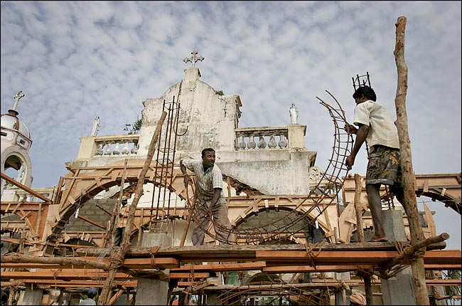 Rebuilding Mullaitivu's Church after tsunami, Sri Lanka Dec 2005, NYT