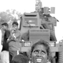 Tamil mother & daughter IDP camp Valachchenai November, 2006