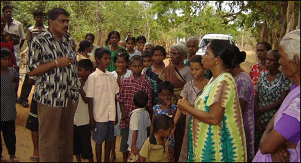 Vellaveli, Batticaloa displaced August 2006