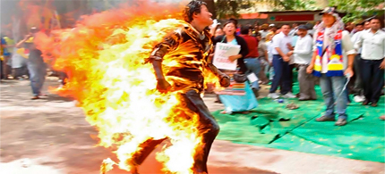 Jamphel Yeshi sets himself on fire in India March 26, 2012